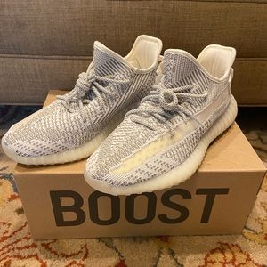 Brand New YEEZY BOOST 350 V2